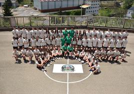 El V Campus de Balonmano Juanín García reúne a 60 chavales de toda España.