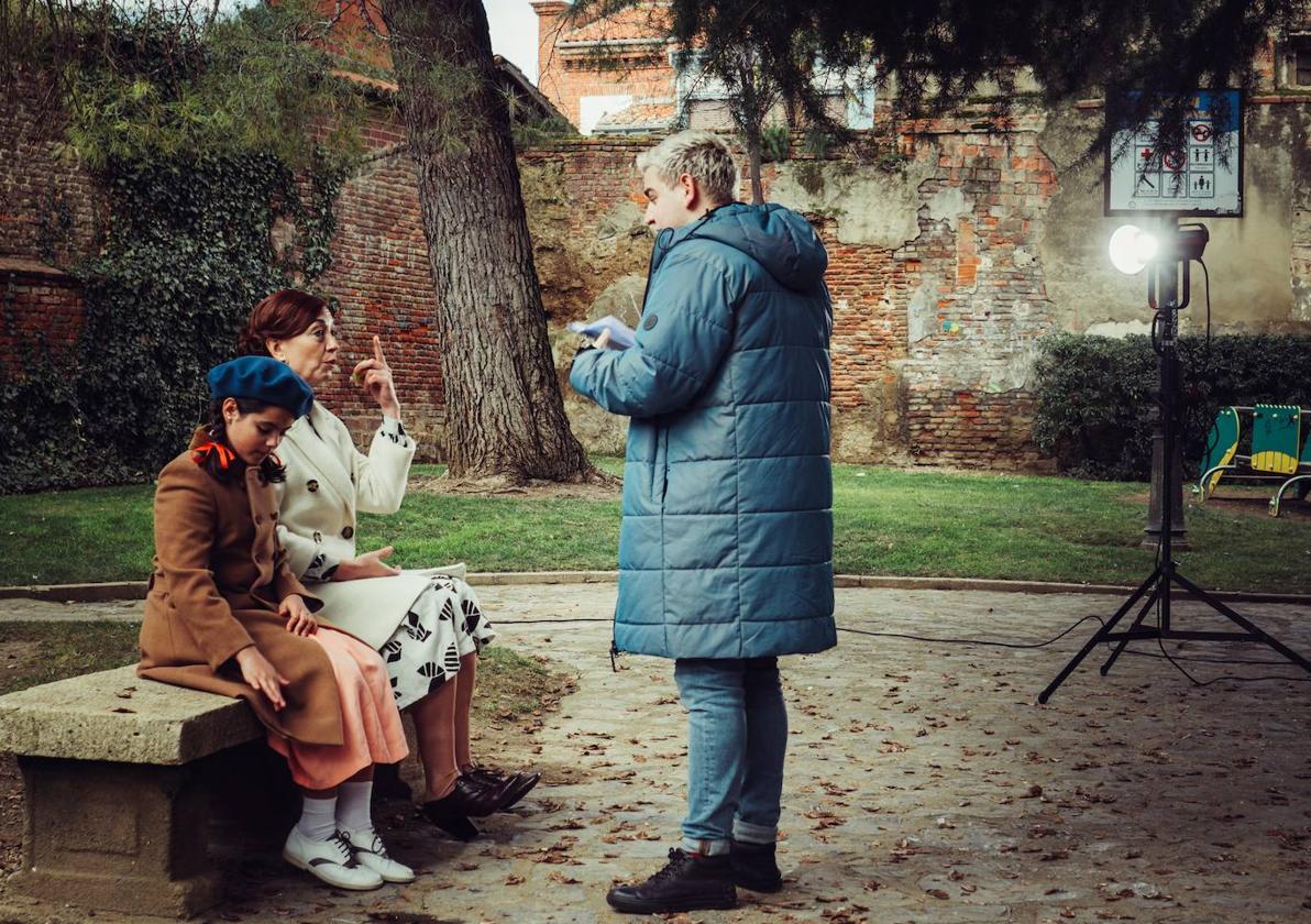 Una iamgen del rodaje de 'The End' en el jardín del Cid.