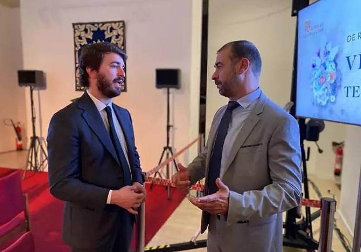 Juan García Gallardo y Ernesto Vilariño, durante el encuentro mantenido este lunes.