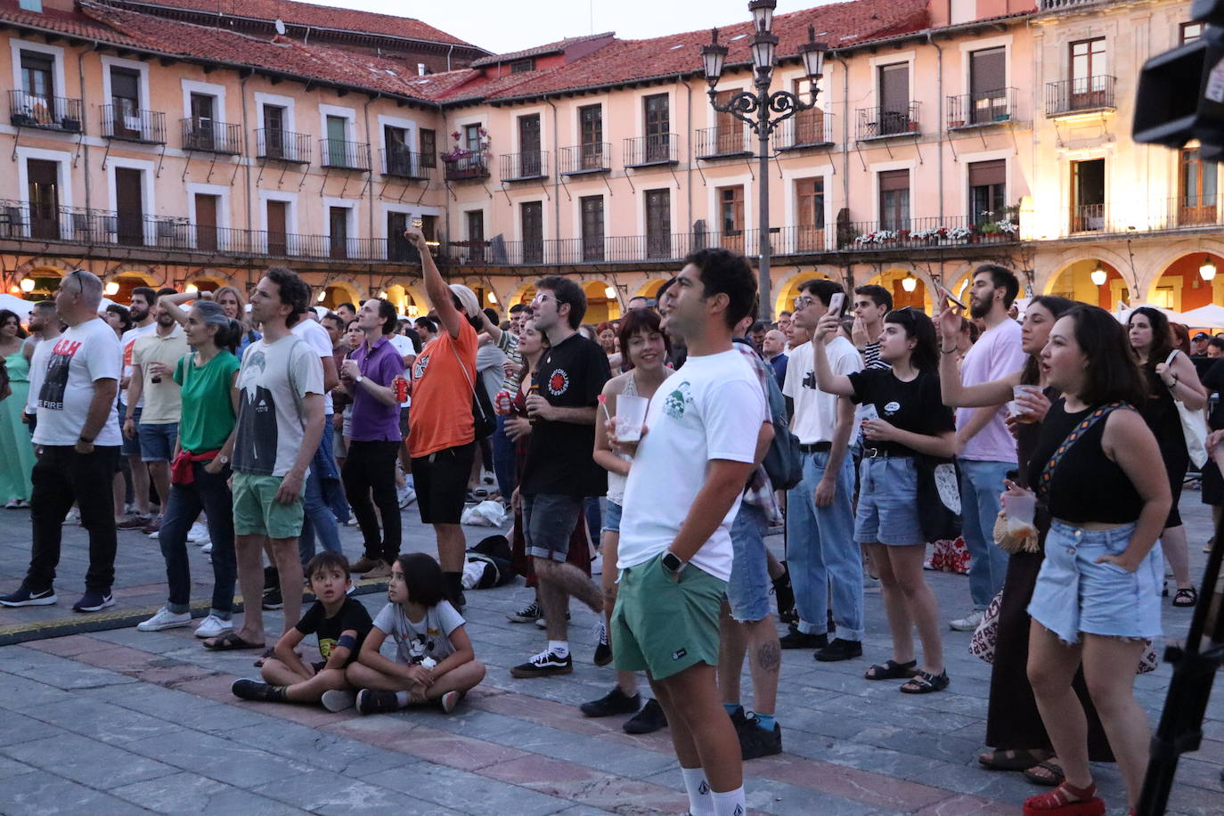 Cala Vento pone música a la noche leonesa