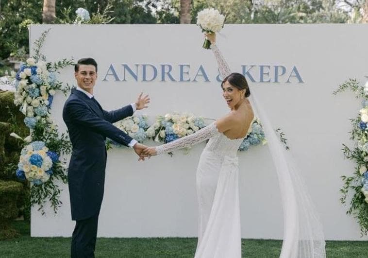 El futbolista y la modelo leonesa el día de su boda.