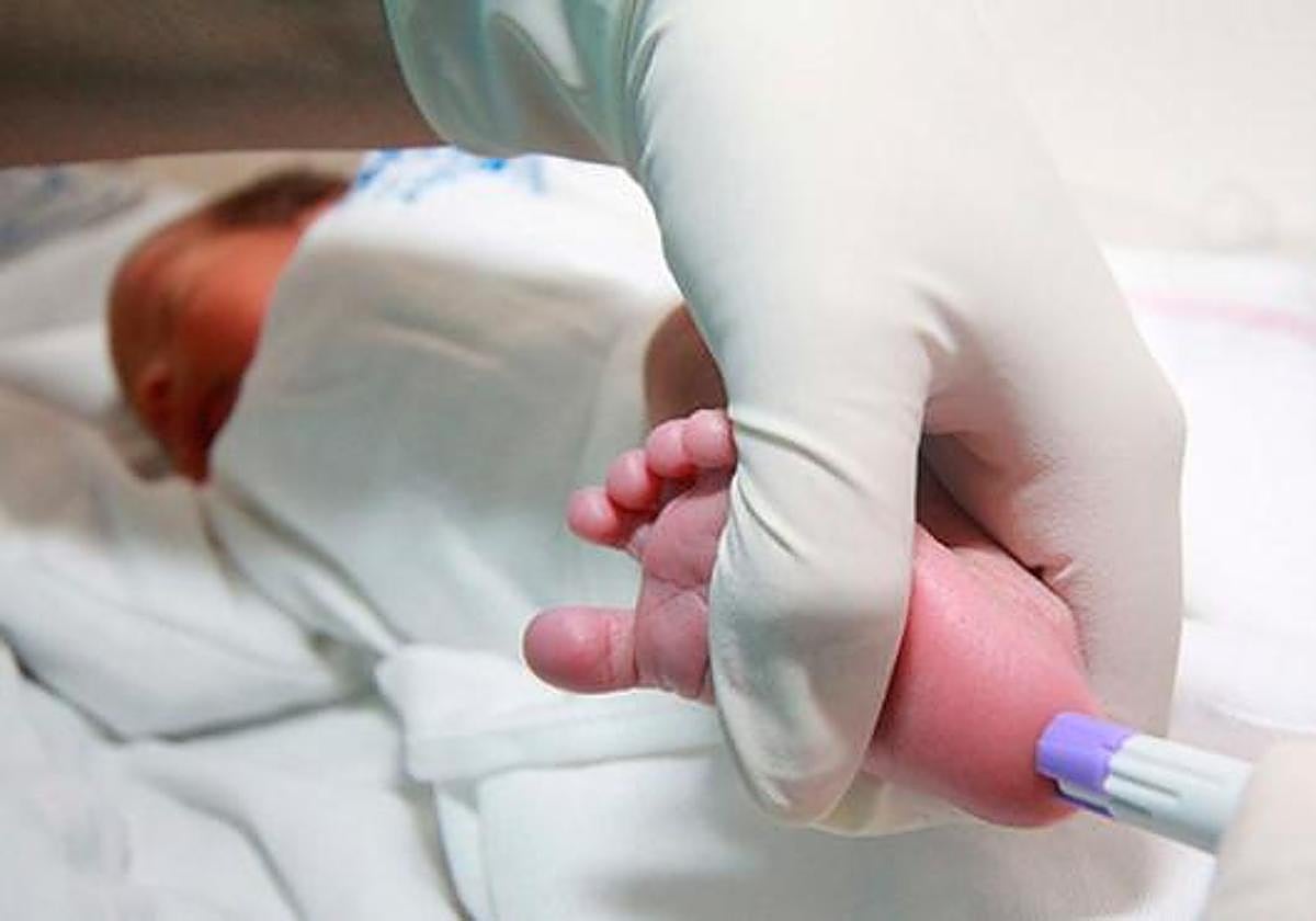 La prueba del talón puede servir para detectar ese tipo de patologías.