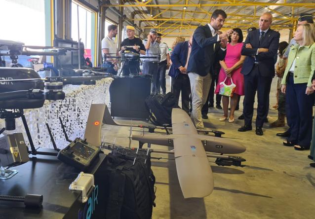 Exposición de drones en la base de la UME.