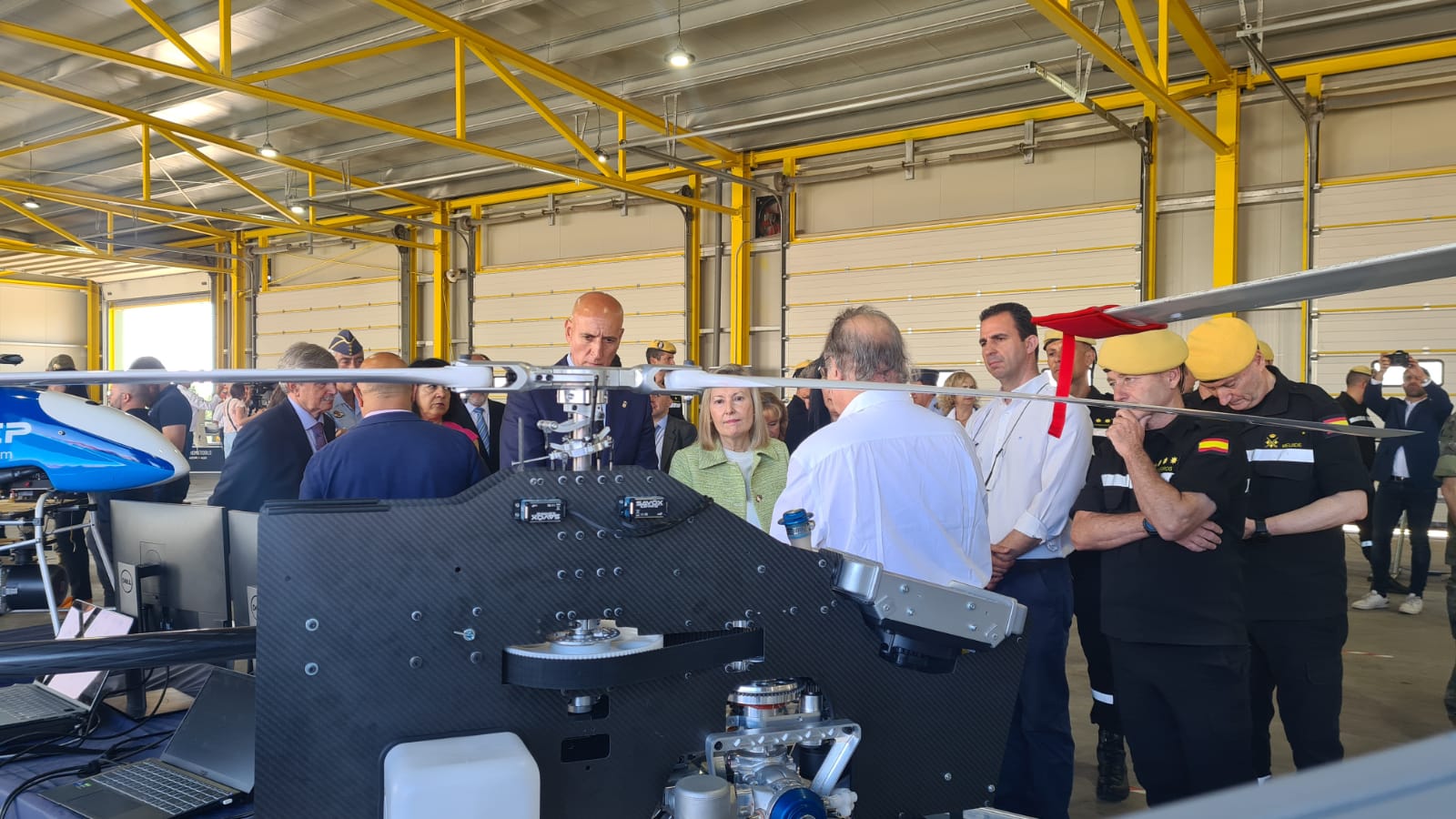 Encuentro de la UME con empresas tecnológicas