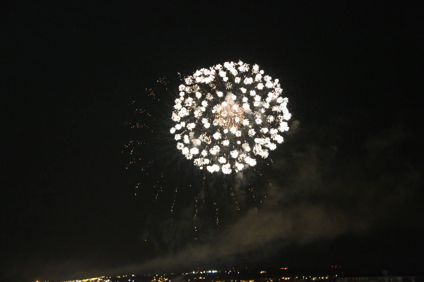 Fuegos artificiales en San Pedro