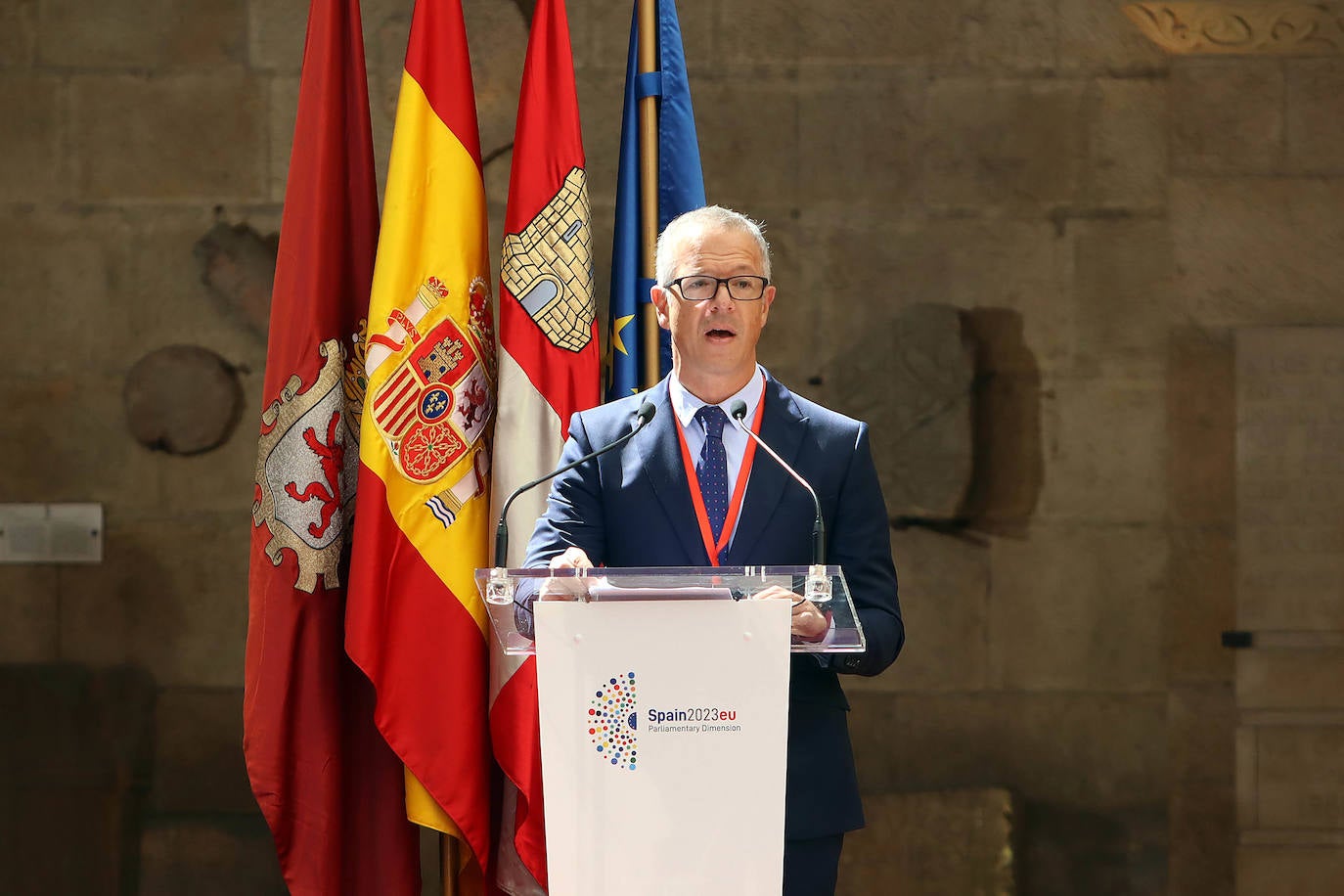 Primeras intervenciones en la Conferencia internacional