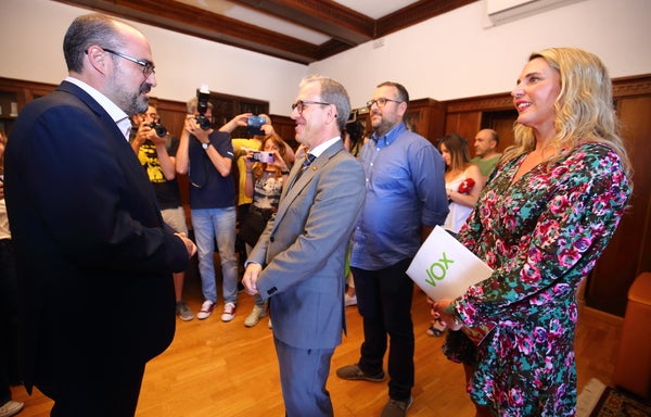 La Junta creará ayudas para abrir los programas mixtos de formación y empleo a las empresas