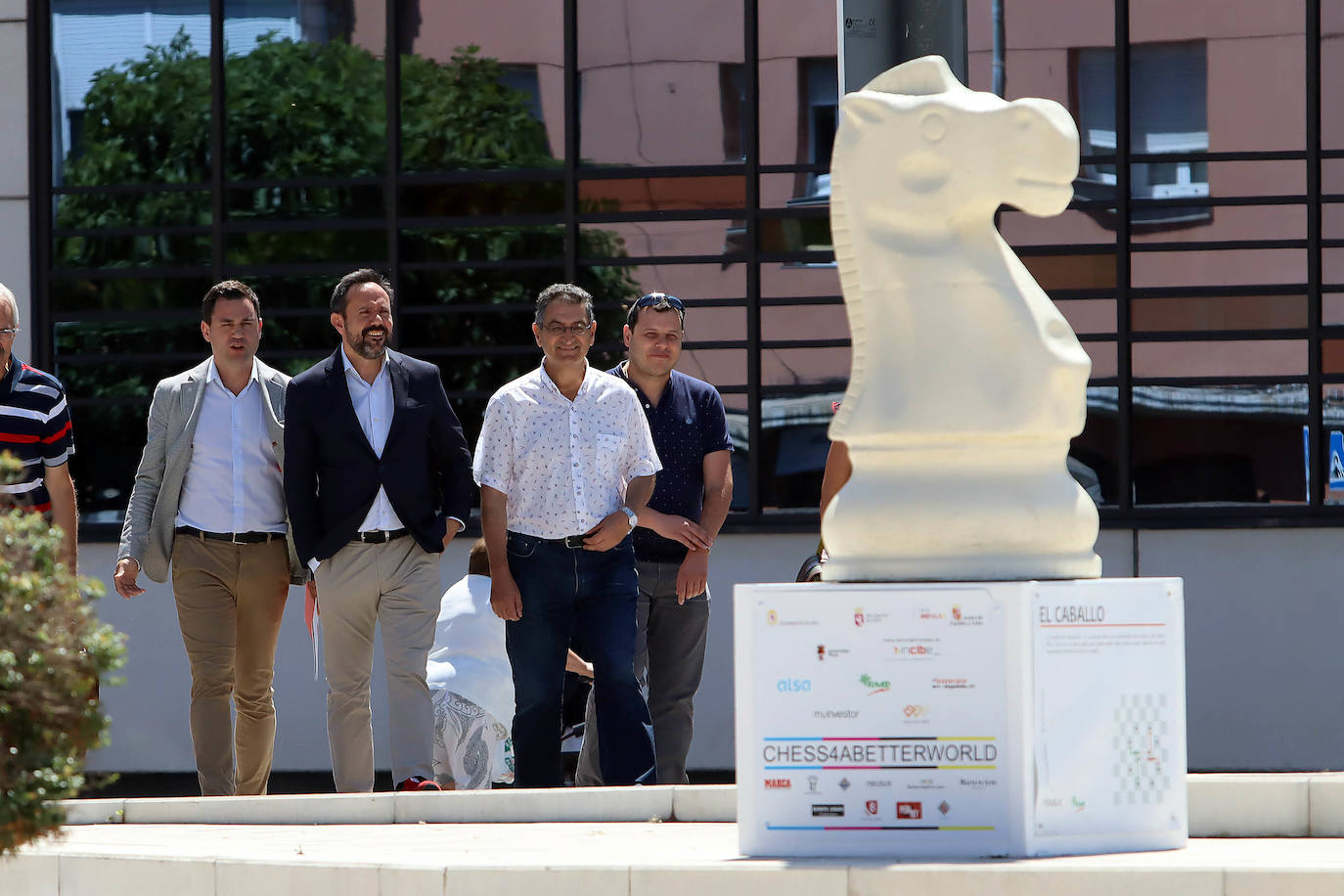 El portavoz de Transportes en el Congreso visita León