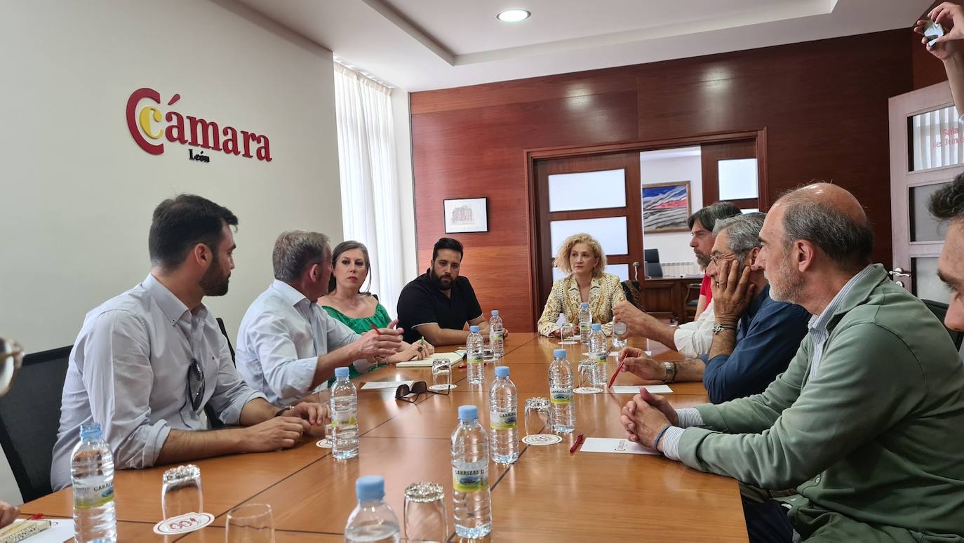 Reunión de los componentes del Partido Popular.