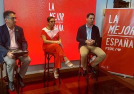 Salvador Vidal, Carmen Morán y Javier Alfonso Cendón en un acto de precampaña en León.