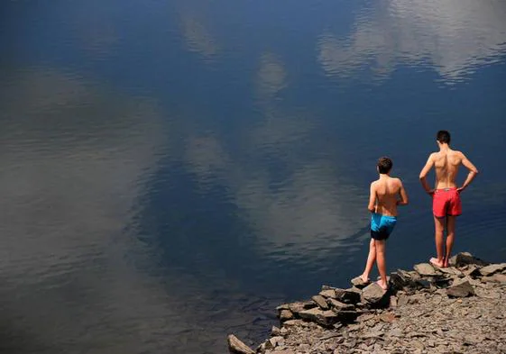 El embalse de Villameca se encuentra en La Cepeda y almacena, cuando está lleno, 20 millones de metros cúbicos de agu