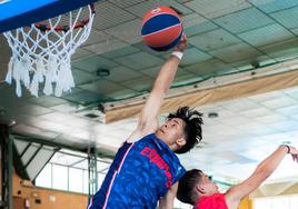 Varios participantes en los Basket Experience, en una de las actividades.