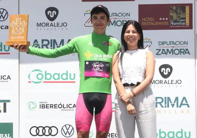 Marcos Gómez se llevó el maillot verde que le acredita como ganador de las metas volantes.