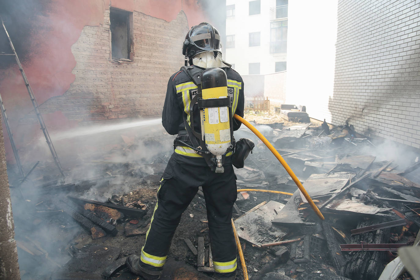 Incendio de un patio en León