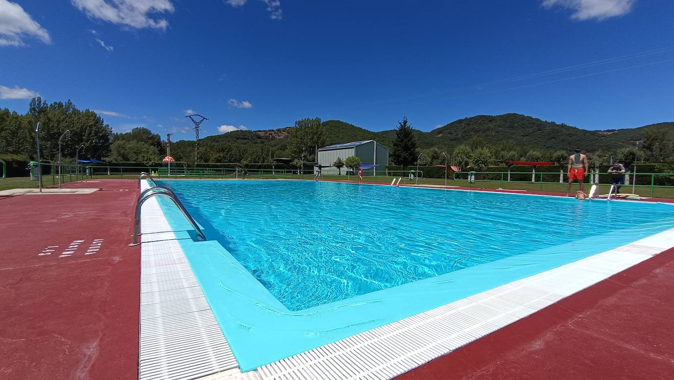 Piscinas en Matallana de Torío