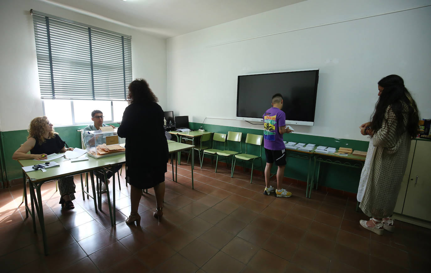 Votaciones a las Cortes Generales en los colegios electorales de Ponferrada