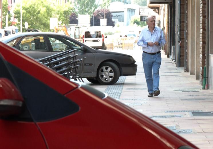 Imagen principal - Nadie se pone de acuerdo en Padre Isla: «La gente nos quejamos por todo»