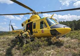 Helicóptero de las Brif de Tabuyo. que ha actuado en el incendio de Santa Colomba de Curueño.