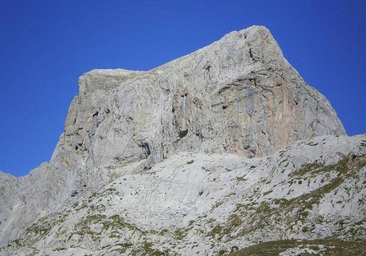 Peña Vieja y Peña Olvidada.