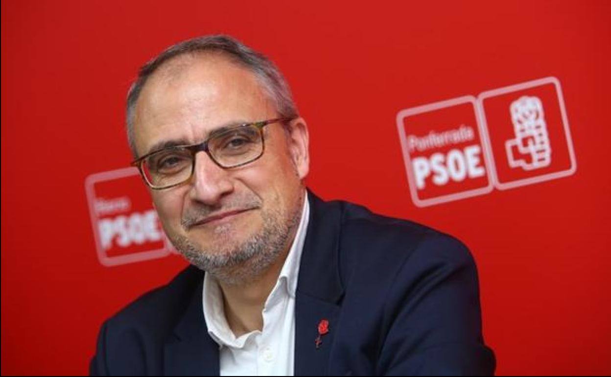 Olegario Ramón en una rueda de prensa.