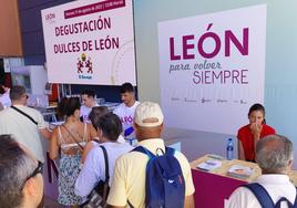 León presente en la primera jornada de la feria.