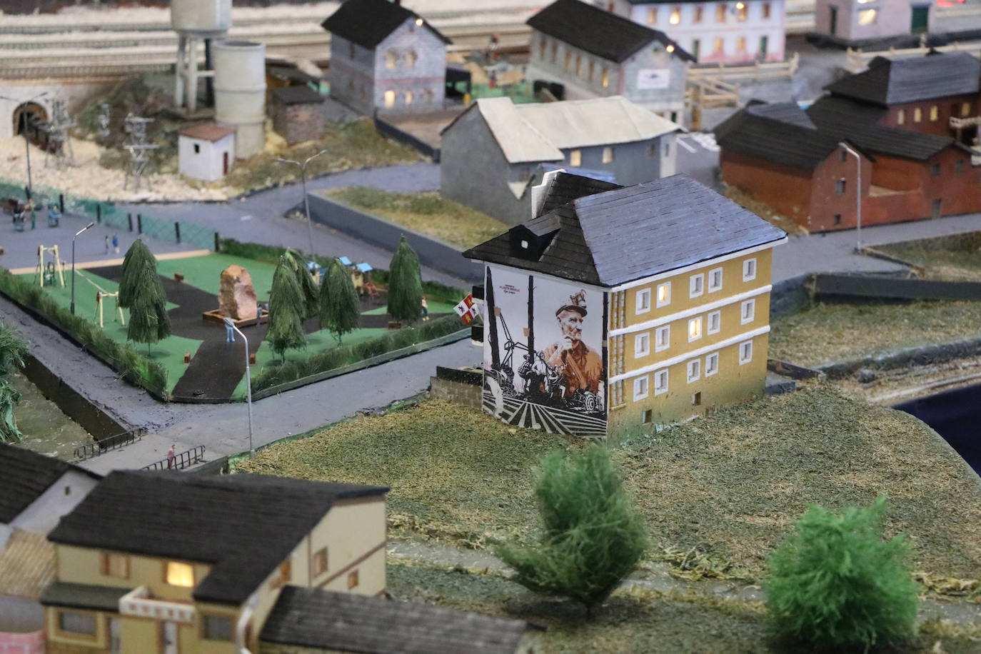 Villagatón convierte siete vagones de tren en alojamientos turísticos