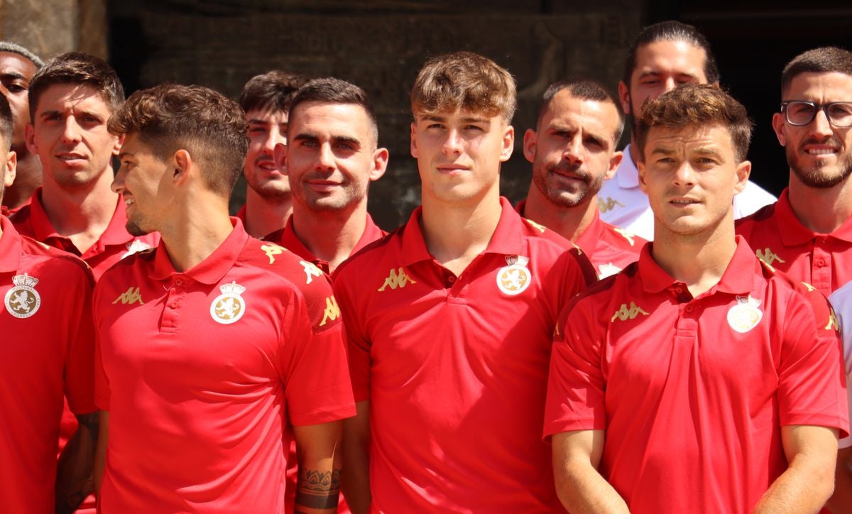 La Cultural realiza su tradicional ofrenda a La Virgen del Camino