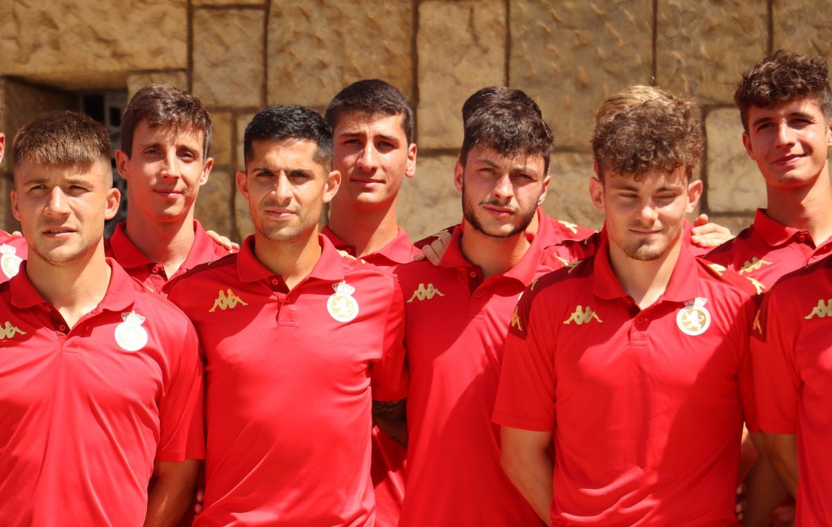 La Cultural realiza su tradicional ofrenda a La Virgen del Camino