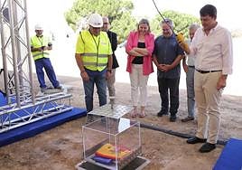 El presidente de la Junta de Castilla y León, Alfonso Fernández Mañueco, asiste al acto de colocación de la primera piedra del Centro Multiservicio de cuidados de larga duración a personas mayores.