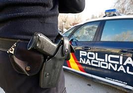 Imagen de archivo de una patrulla de la Policía Nacional.