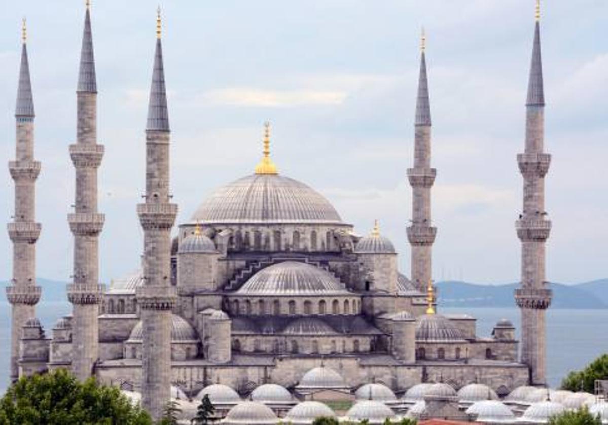 Viajes en el Puente de Diciembre a Estambul o Praga junto a Bentravel