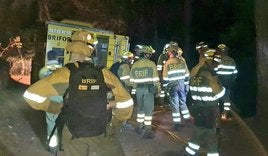 Los bomberos forestales de la base de Tabuyo dle Monte llevan desde el lunes desplegados en el incendio de Tenerife.