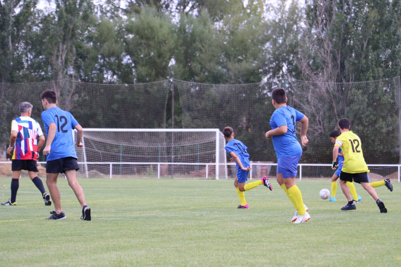 Partido solidario en Santovenia de la Valdoncina