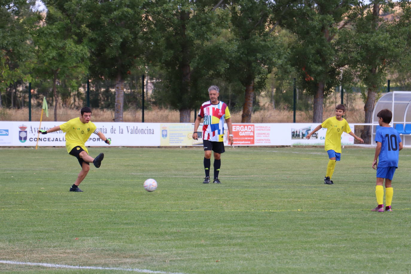 Partido solidario en Santovenia de la Valdoncina