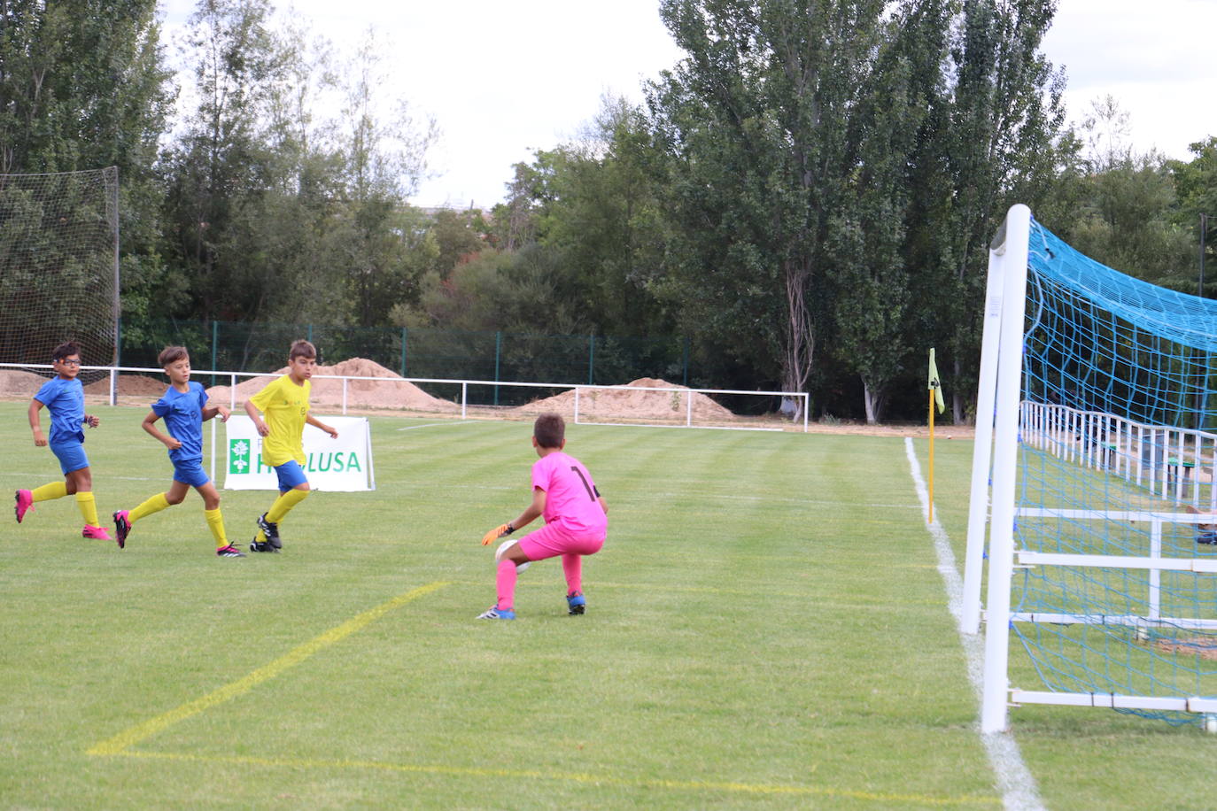 Partido solidario en Santovenia de la Valdoncina