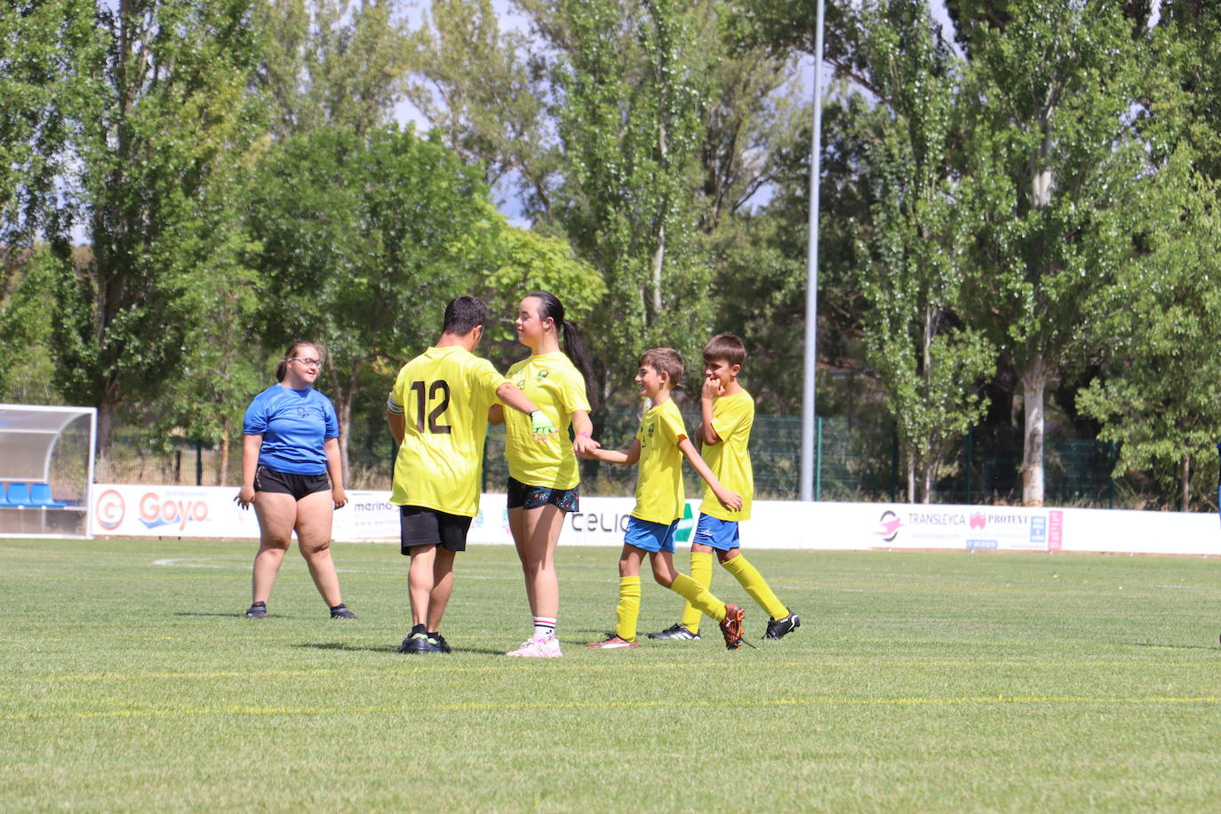 Partido solidario en Santovenia de la Valdoncina