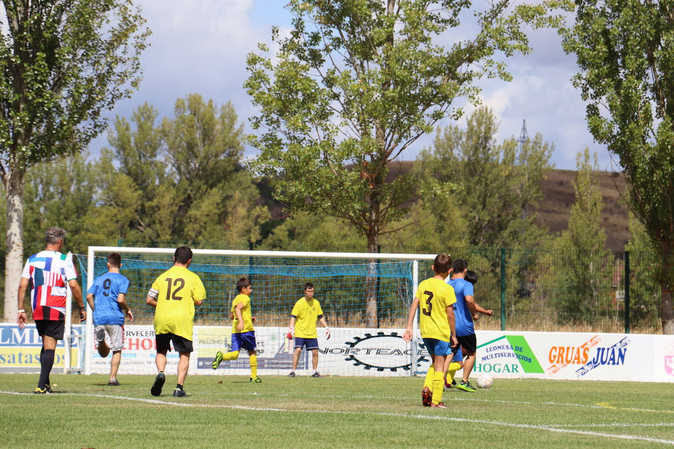 Partido solidario en Santovenia de la Valdoncina