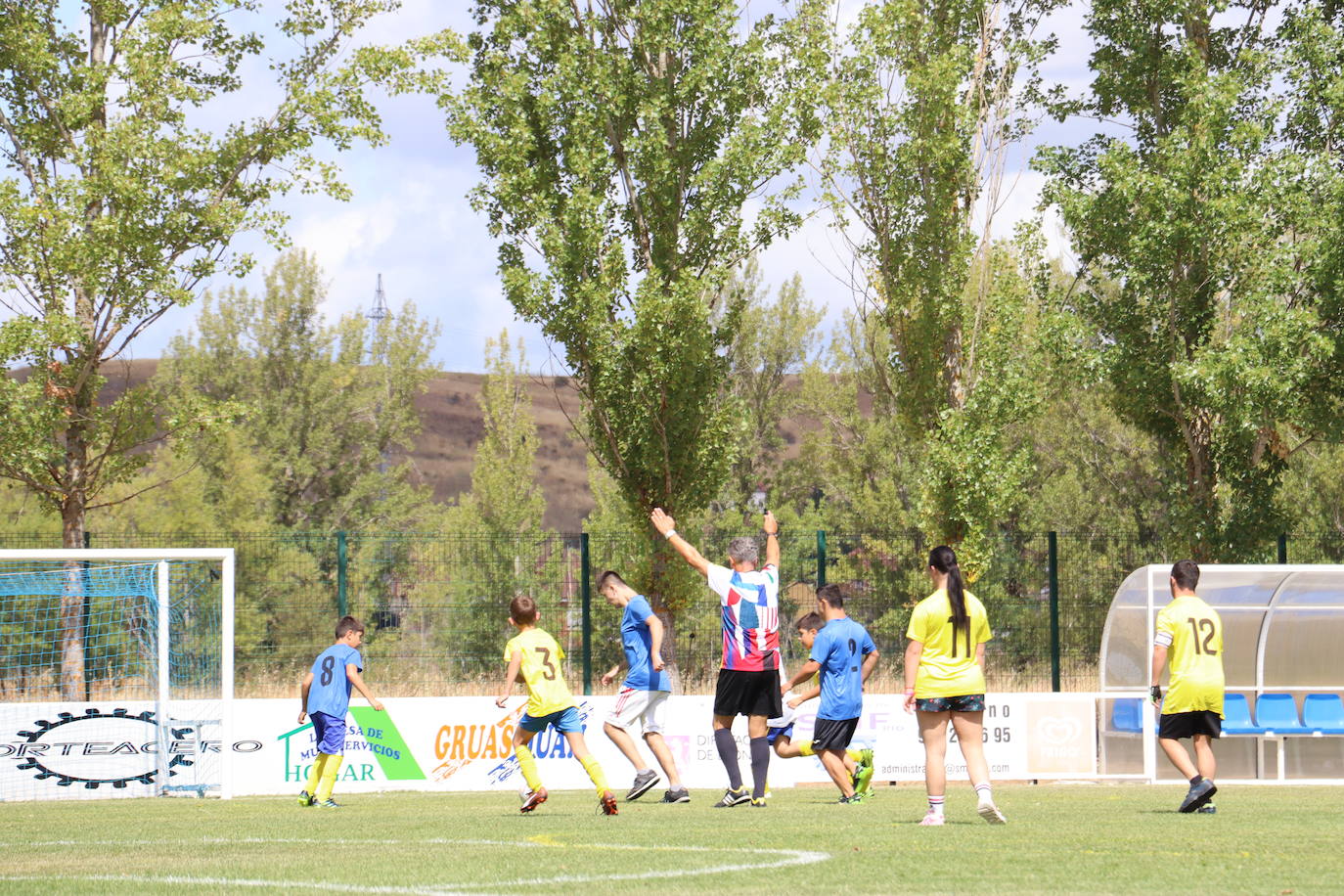 Partido solidario en Santovenia de la Valdoncina