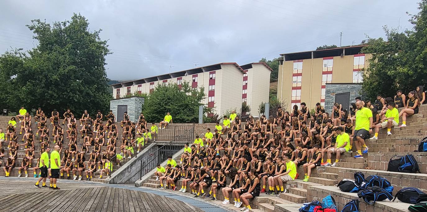 Más de 220 jugadores dan lustre al Campus &#039;Pienso en Basket&#039; del Reino de León