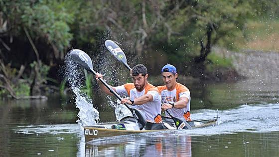 El leonés Guillermo Fidalgo gana el descenso del Deva en K2