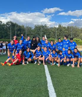 Imagen secundaria 2 - Imágenes de los equipos durante el torneo.