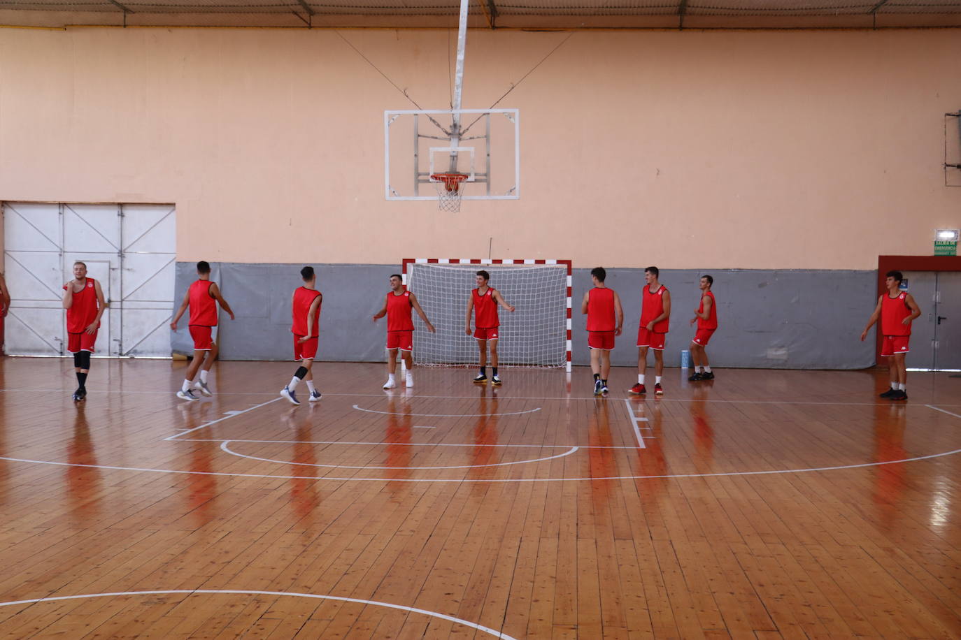 Jugadores de la Cultural en el primer entrenamiento.