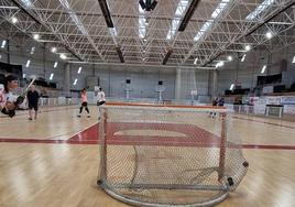 Uno de los primeros entrenamientos de pretemporada del equipo femenino de hockey del Bembibre.