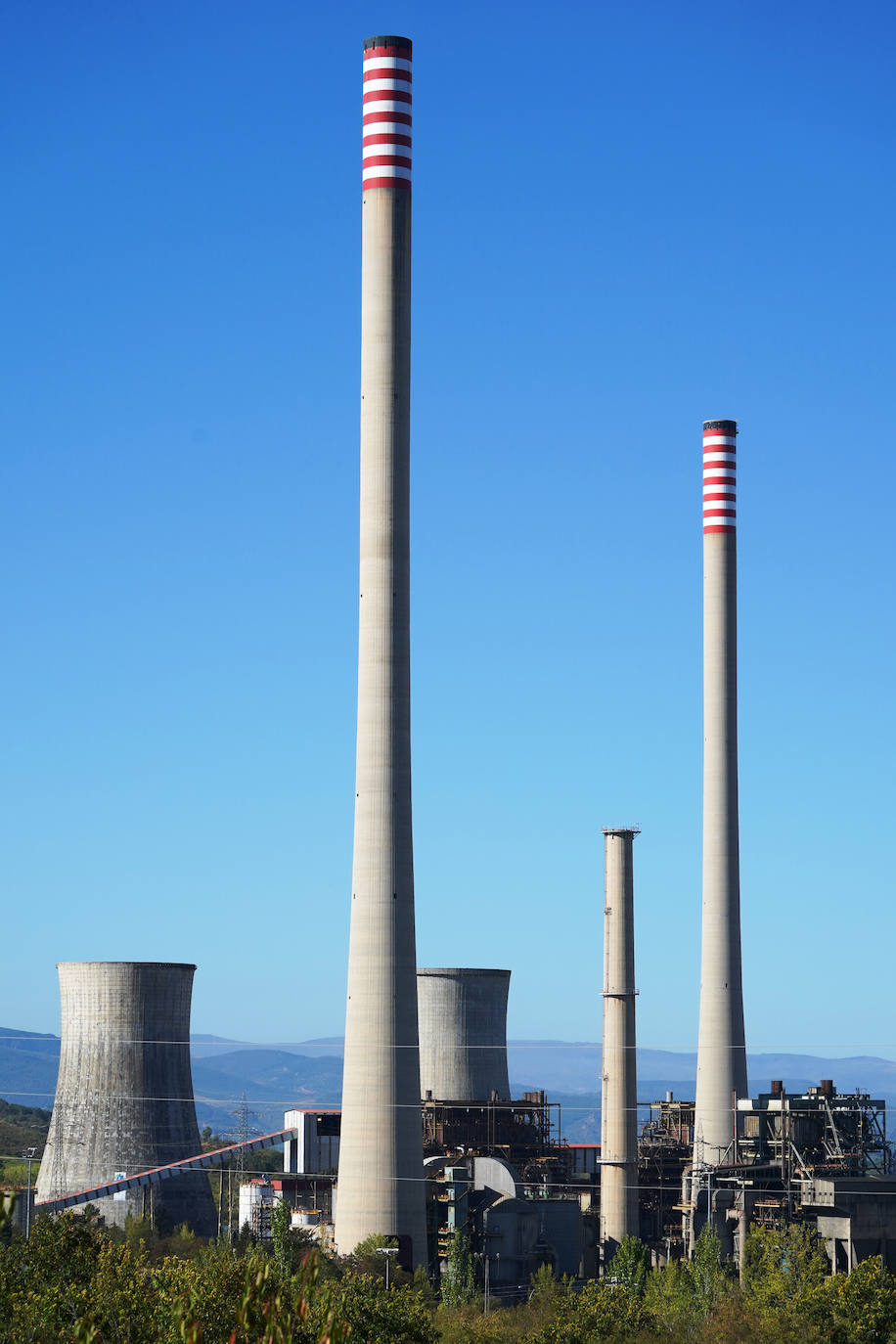 El final del símbolo de la riqueza industrial y minera del Bierzo