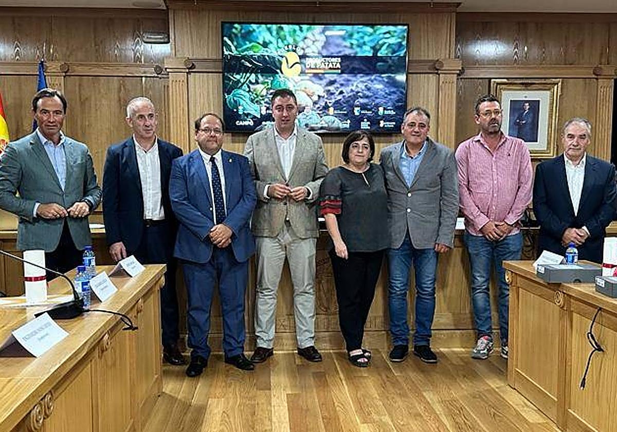 Reunión en el Ayuntamiento de La Bañeza.