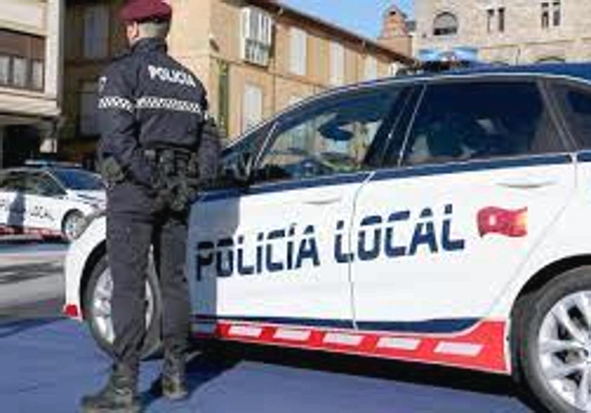 Un agente de la Policia Local de León en una imagen de archivo.