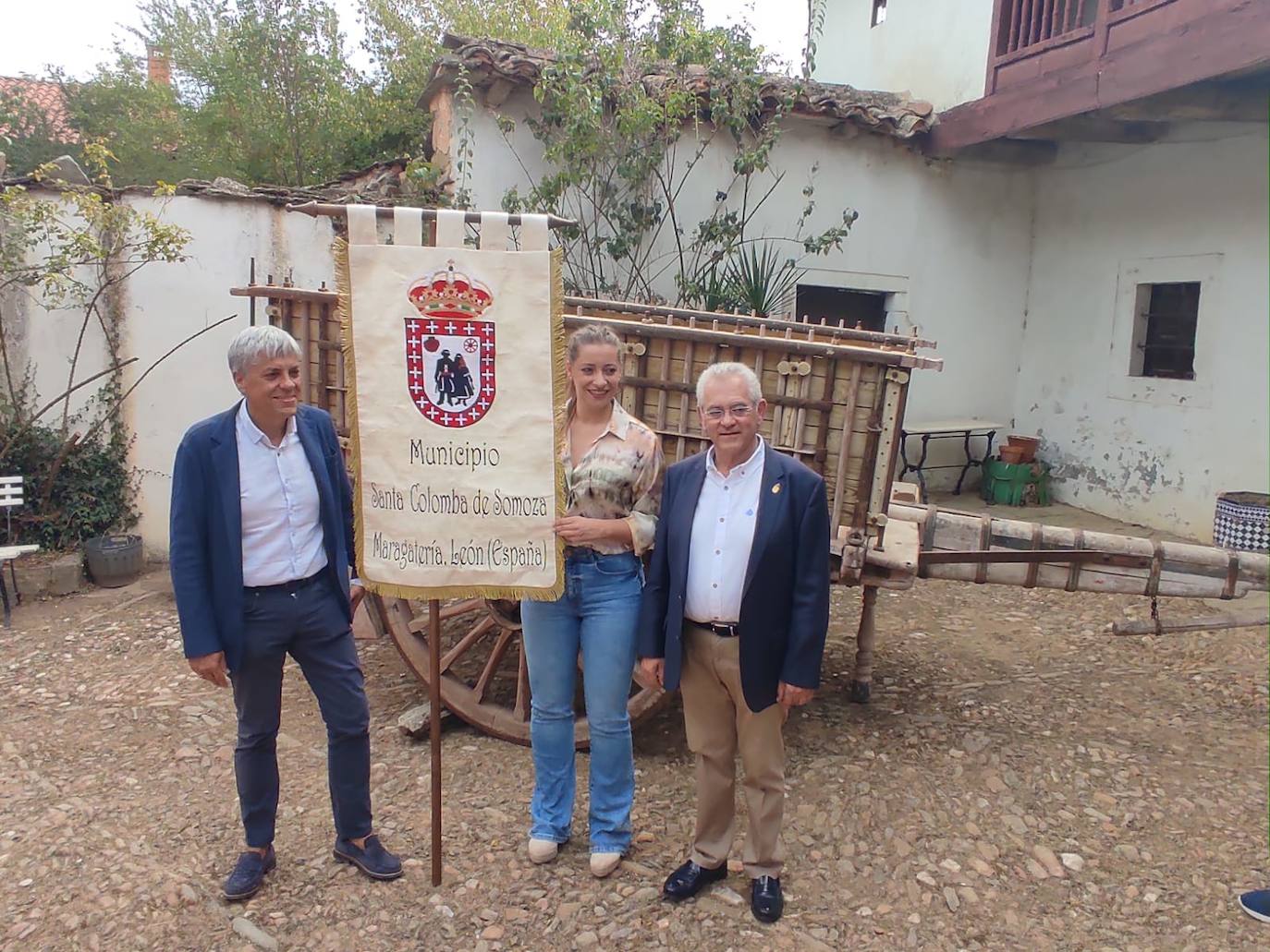 Patios con arte en Santa Colomba de Somoza