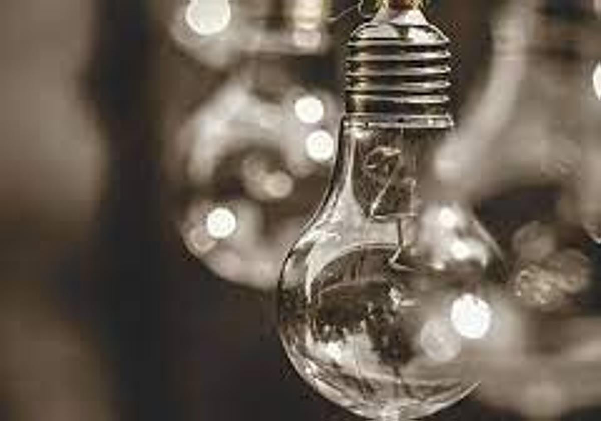 El precio de la luz cae este viernes