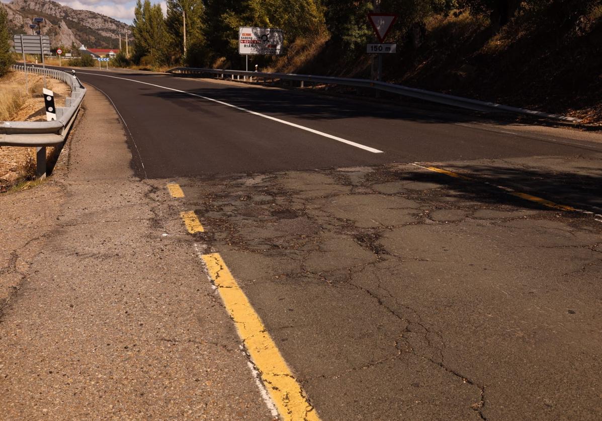 Inicio de la zona asfaltada en este vial de la provincia leonesa.