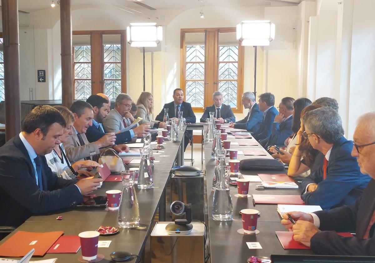 Reunión del Comité en Botines.